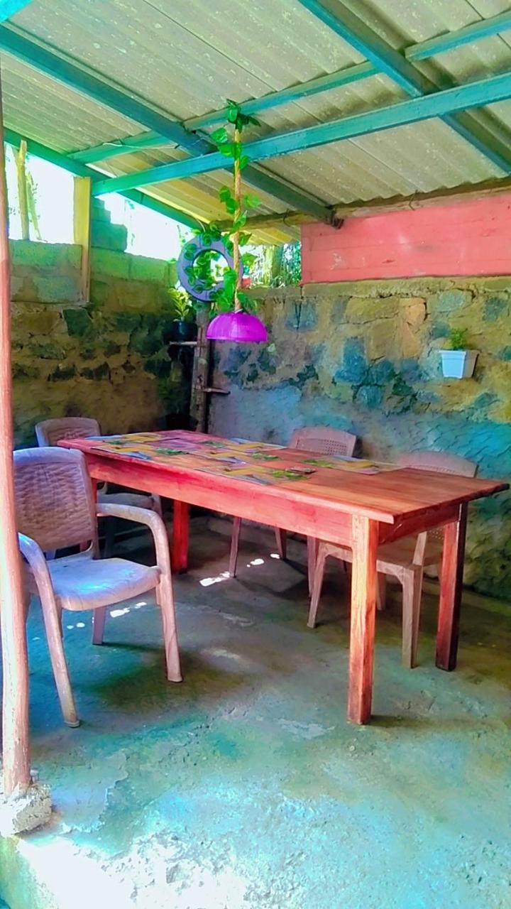 Ella Kumi Hostel Luaran gambar