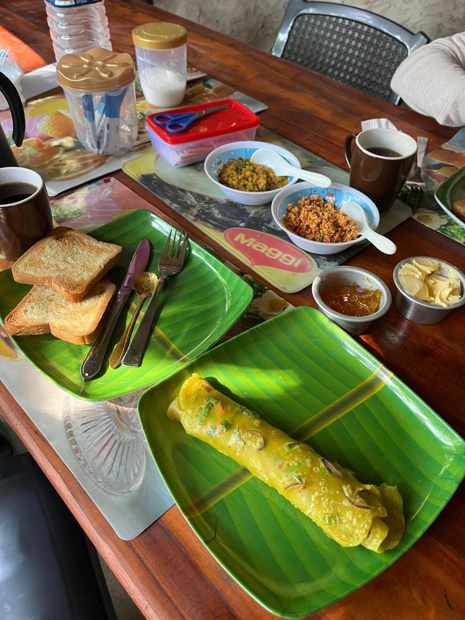 Ella Kumi Hostel Luaran gambar